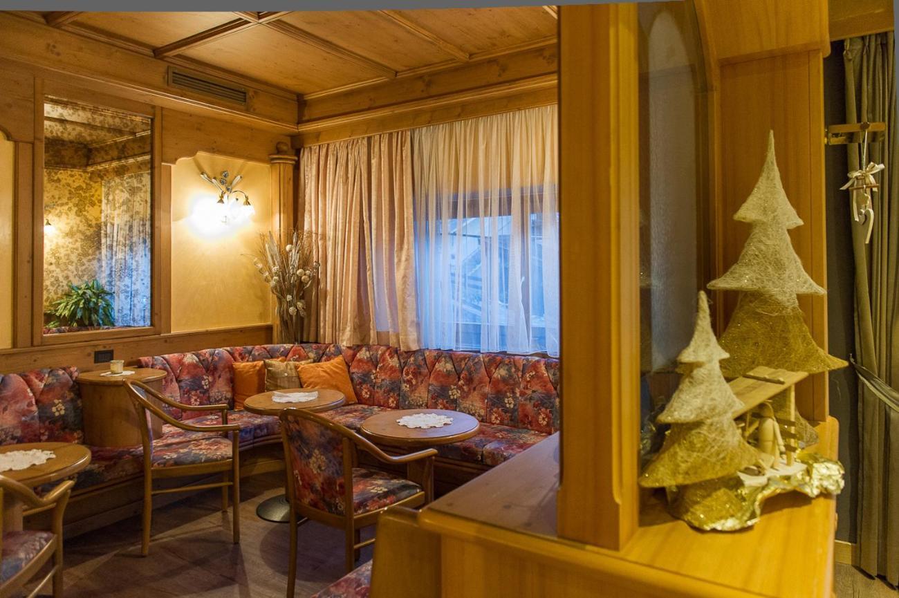 Hotel Italia Кастелло-ди-Фьемме Экстерьер фото